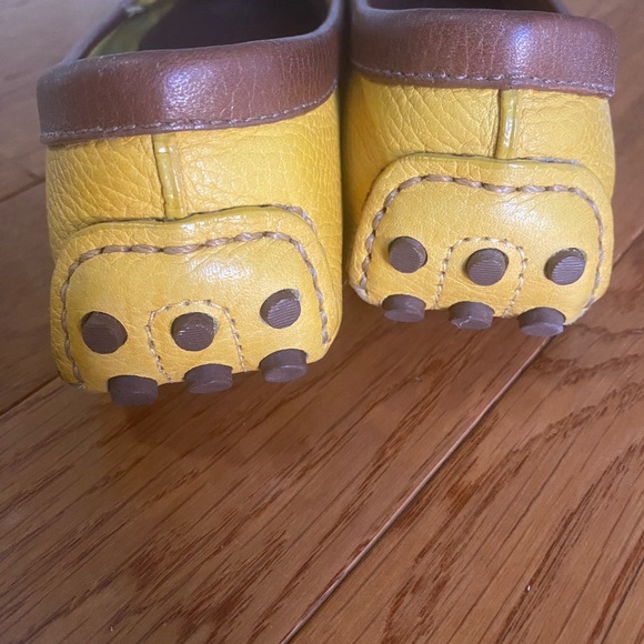 Yellow Tory Burch loafers 7.5W - Picture 7 of 7